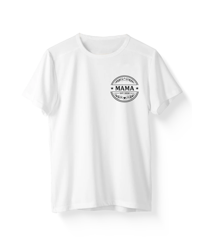 Mama EST. 2026 Emblem Shirt – Elegantes Geschenk für werdende Mamas | KoalaPrint