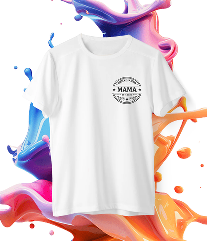 Mama EST. 2026 Emblem Shirt – Elegantes Geschenk für werdende Mamas | KoalaPrint